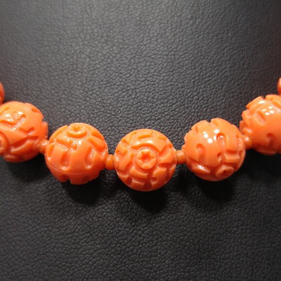 Vintage Orange Molded Beads Necklace & Earrings, Lucite, 1950s - Picture 4 of 10